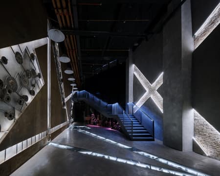 Dali Transformer Theater: Immersive Theatrical District